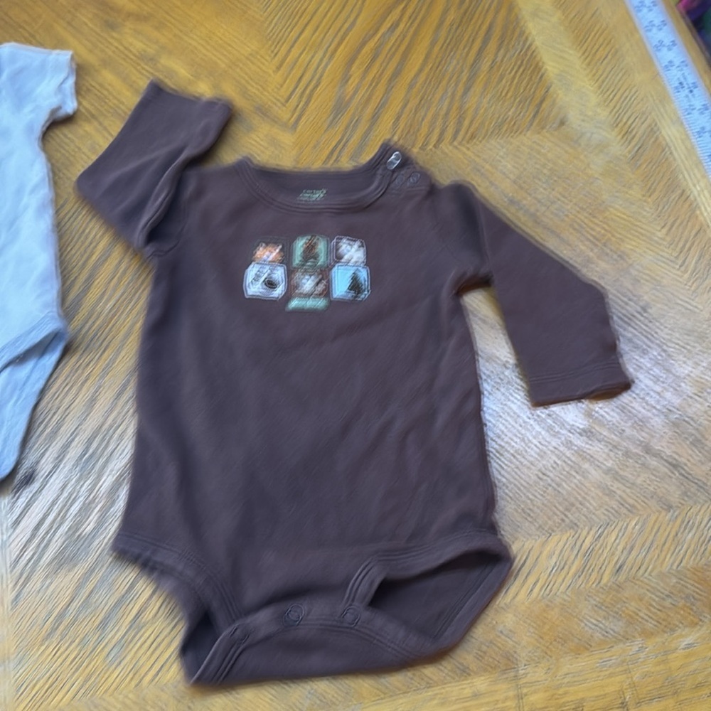 Carter’s onesies - Picture 7 of 9